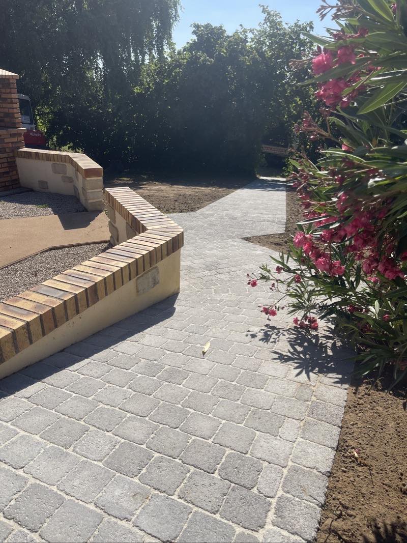 Allée en pavés gris Louhans 71