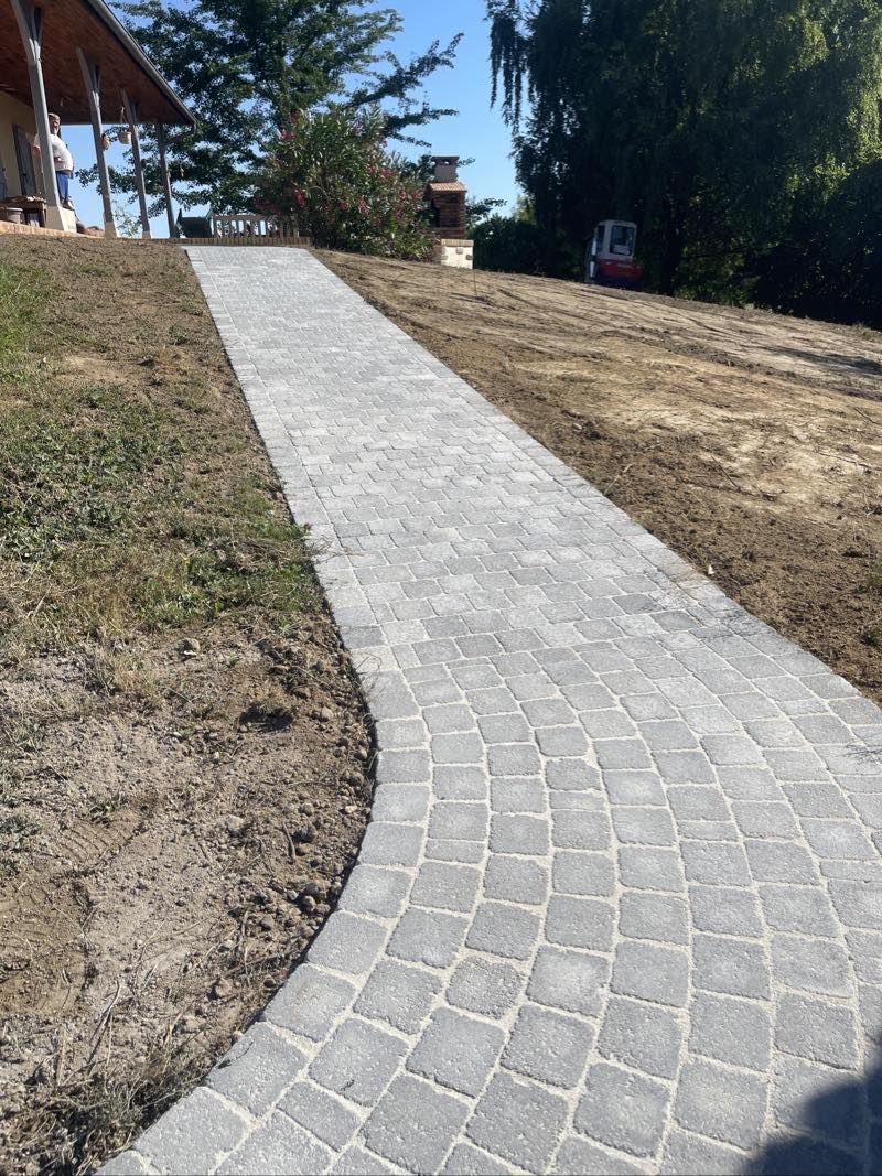 Allée en pavés gris Louhans 71