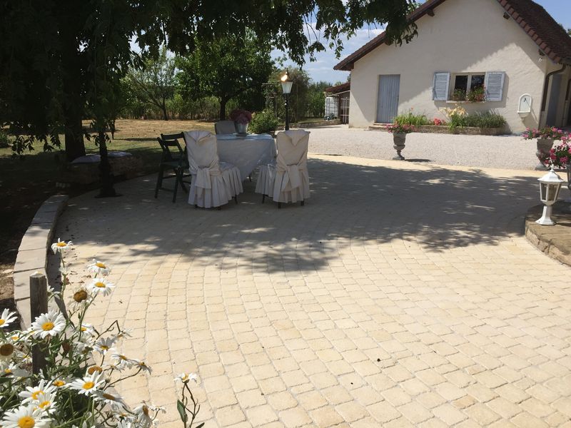 Maçonnerie terrasse bois et pierre à Louhans